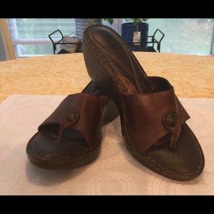 NEW Born real leather platform toe wedges